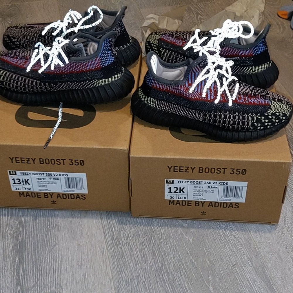 Used only twice kids Yeezy boost 350 authentic